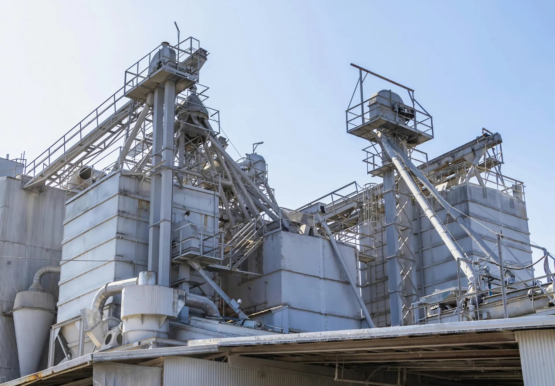 Molino industrial con desgaste por falta de control en proceso de molienda